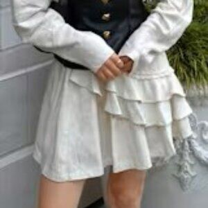 Micas Linen Ruffle Skirt Size XL NWT